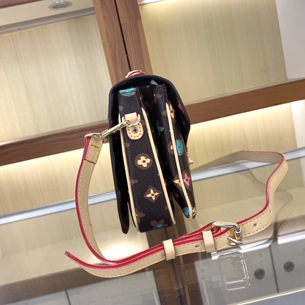 ルイヴィトンバッグ角部分ディテール